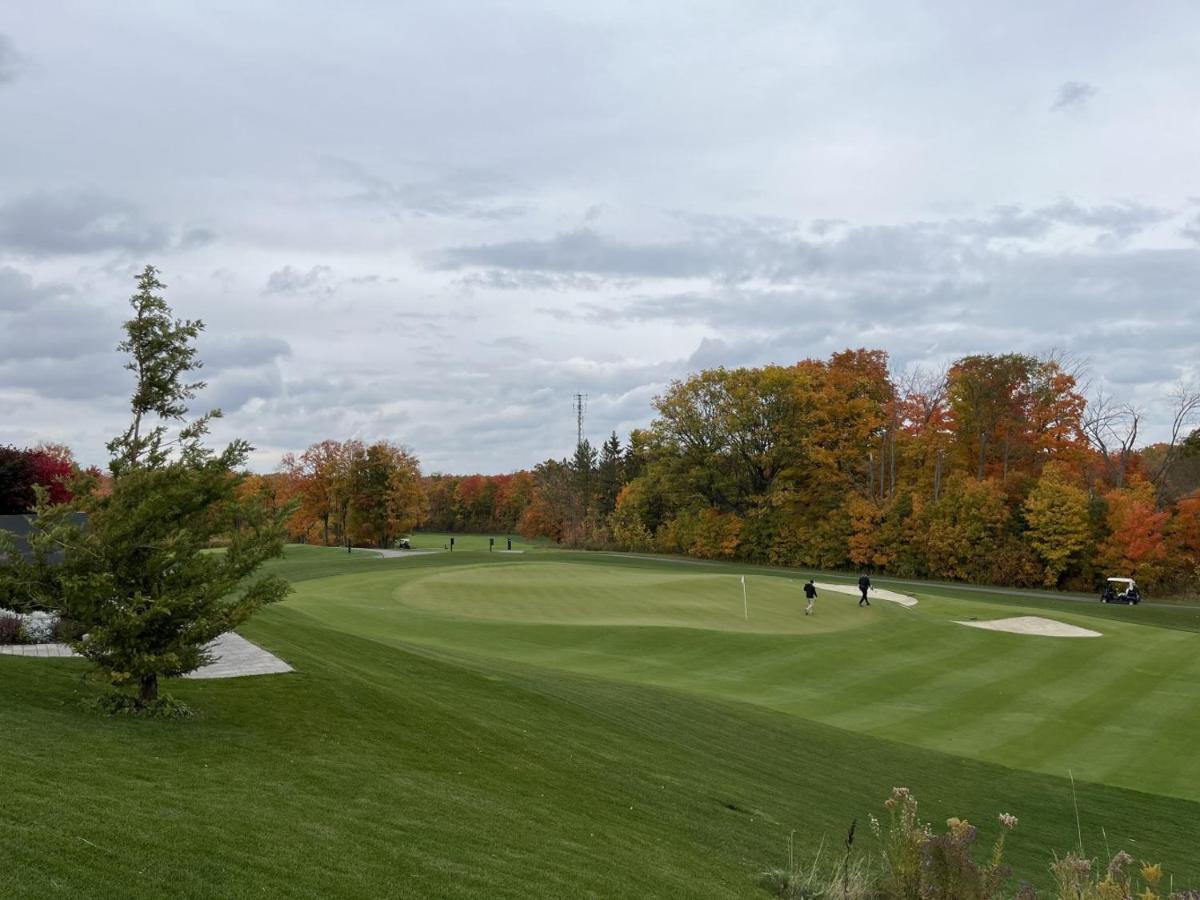 Stunning Stayz At Friday Harbour Beach Marina Resort Lake Simcoe Innisfil Exterior foto